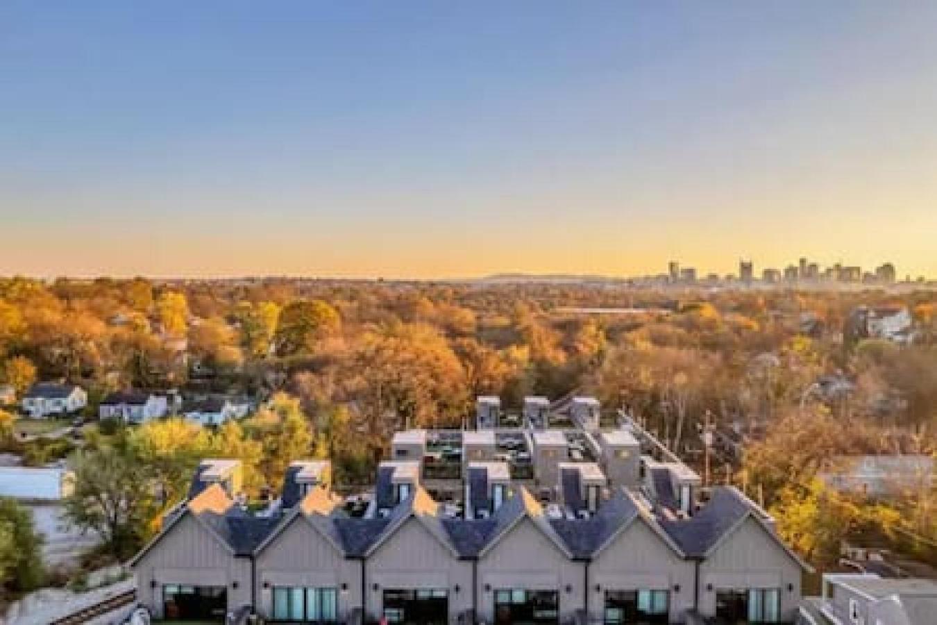 Spacious Home With Large Patio Rooftop Deck And Garage Nashville Buitenkant foto