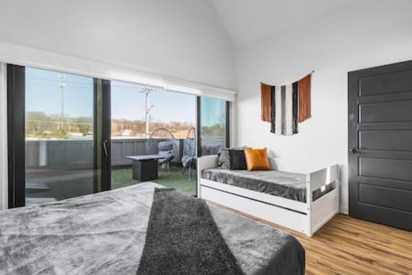 Spacious Home With Large Patio Rooftop Deck And Garage Nashville Buitenkant foto
